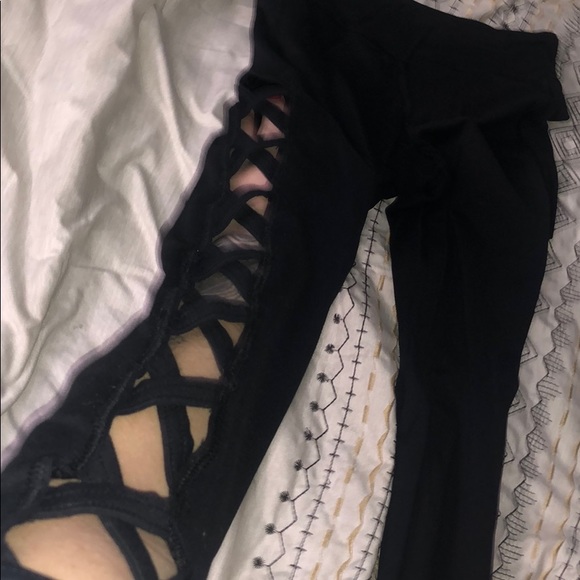 Workout pants - Picture 2 of 3